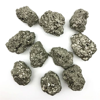 500 Karaat Lahtiselt Palju Töötlemata Looduslik Pyrite Chispa (Raw Gemstone Crystal 100 Grammi)