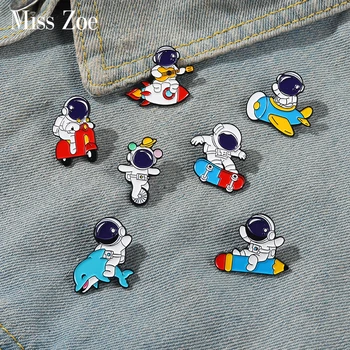 Astronaut Emailiga Pin-Custom Ookeani Surfamine Liikuva Raketi Lennuk Sõle Kott Pääsme Lapselik Cartoon Ehted, Nõelad Kingitus Lastele